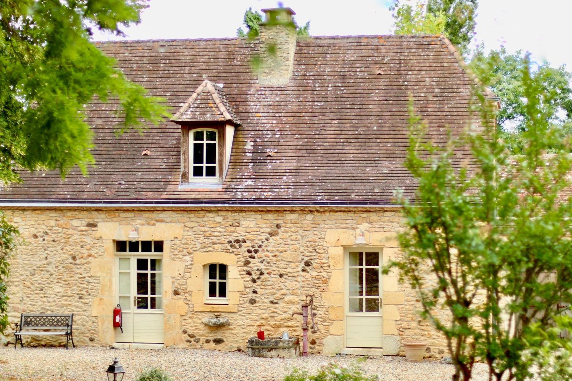 Les Perroutis Villa Saint-Alvère Eksteriør bilde