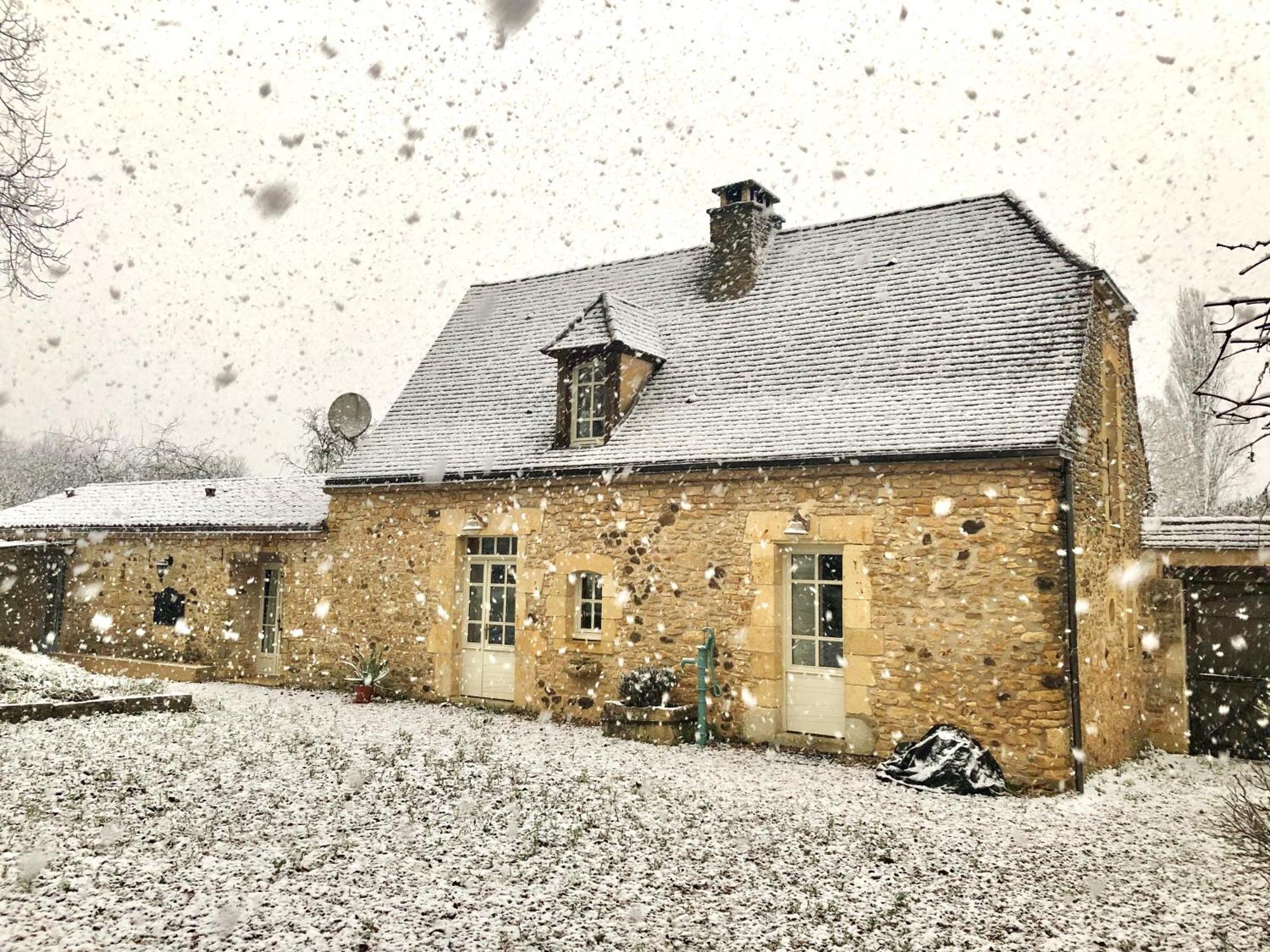 Les Perroutis Villa Saint-Alvère Eksteriør bilde