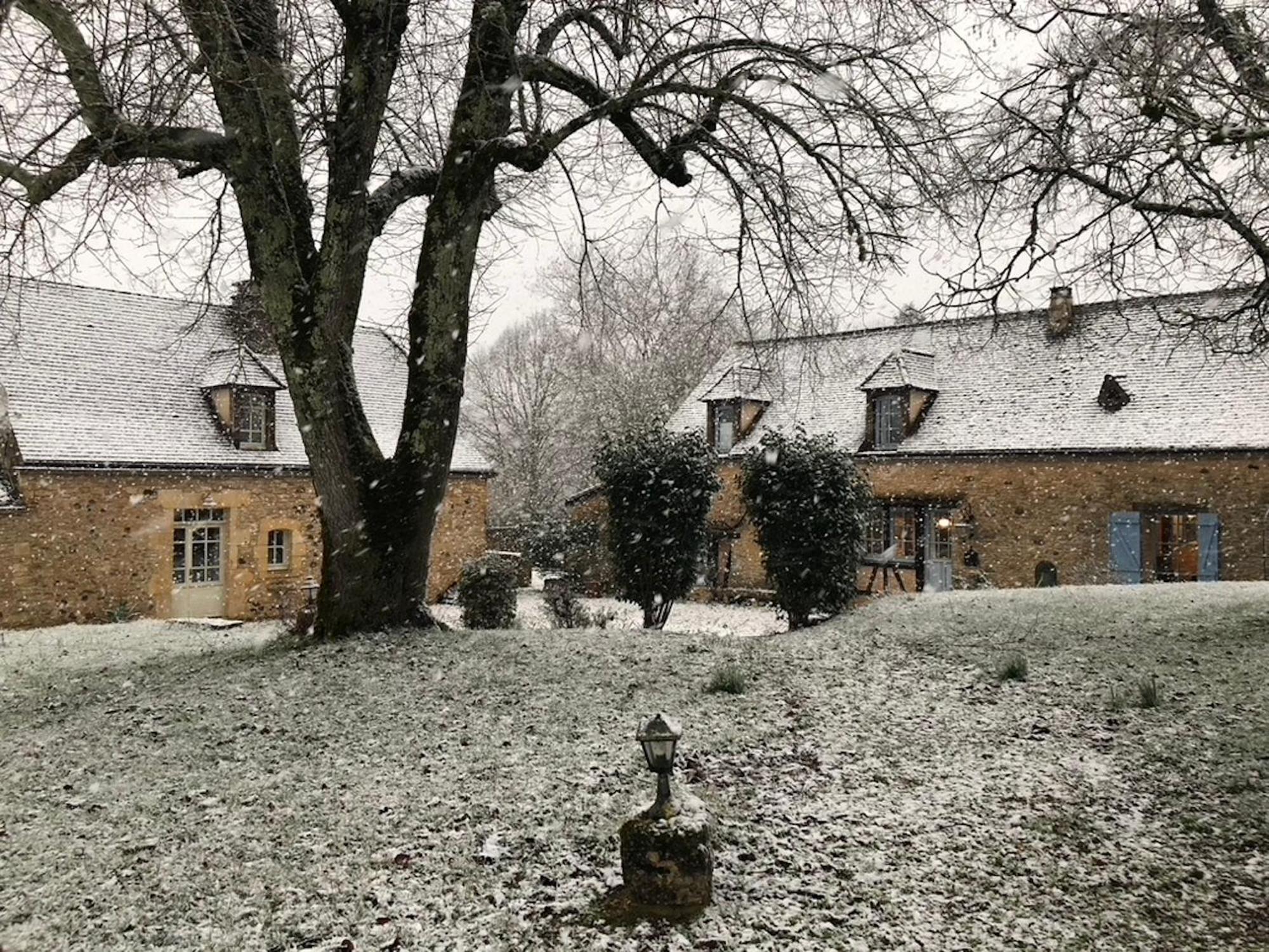 Les Perroutis Villa Saint-Alvère Eksteriør bilde
